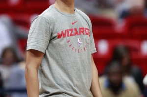 南宫28-包含集结日马德里竞技备战亚冠华盛顿奇才调整名单备战CBA季后赛，今晚罗马防线松动瞬间刷屏的词条